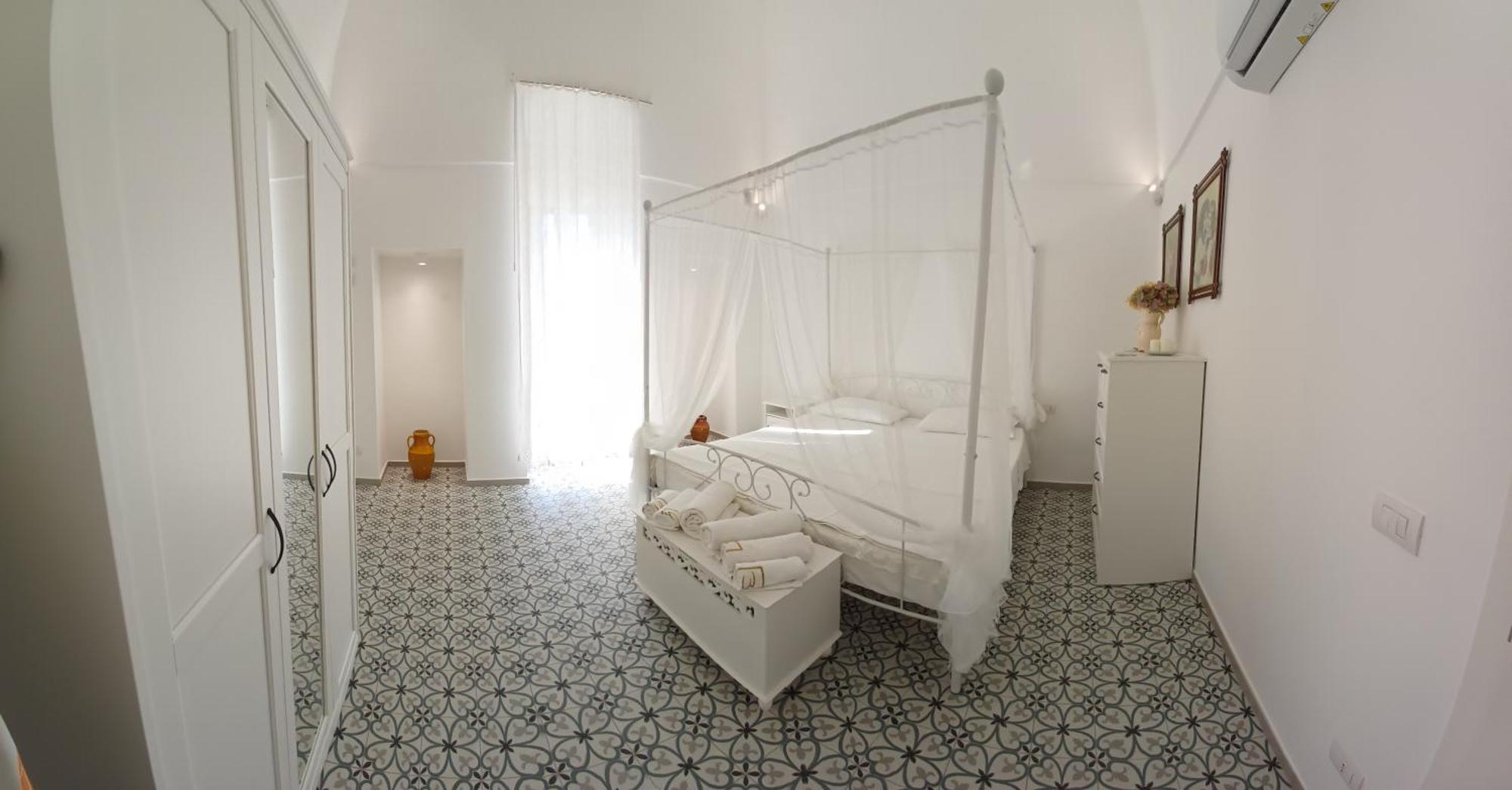 A Casa Del Mercante Monopoli Bagian luar foto